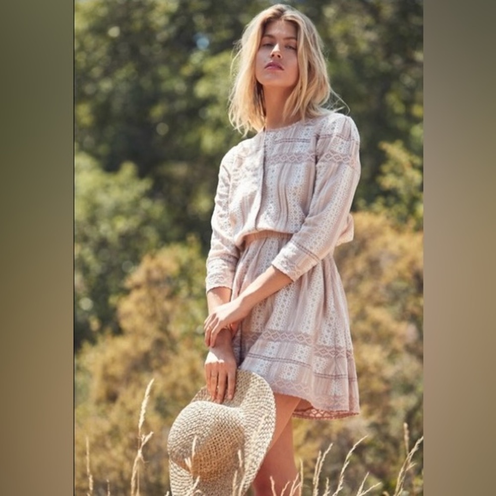 Tularosa Payton Embroidered Lace Dress in Beige and White size small